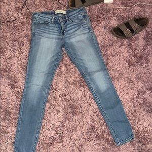 Abercrombie & Fitch light wash jeans